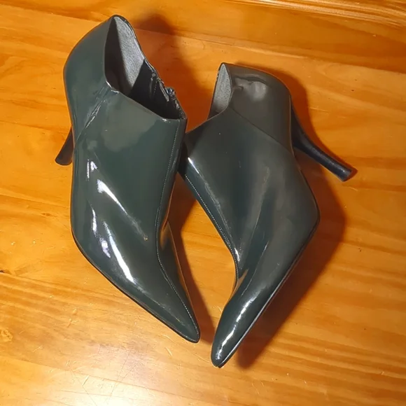 Hunter Green Patent Leather Heeled Booties - Picture 3 of 7